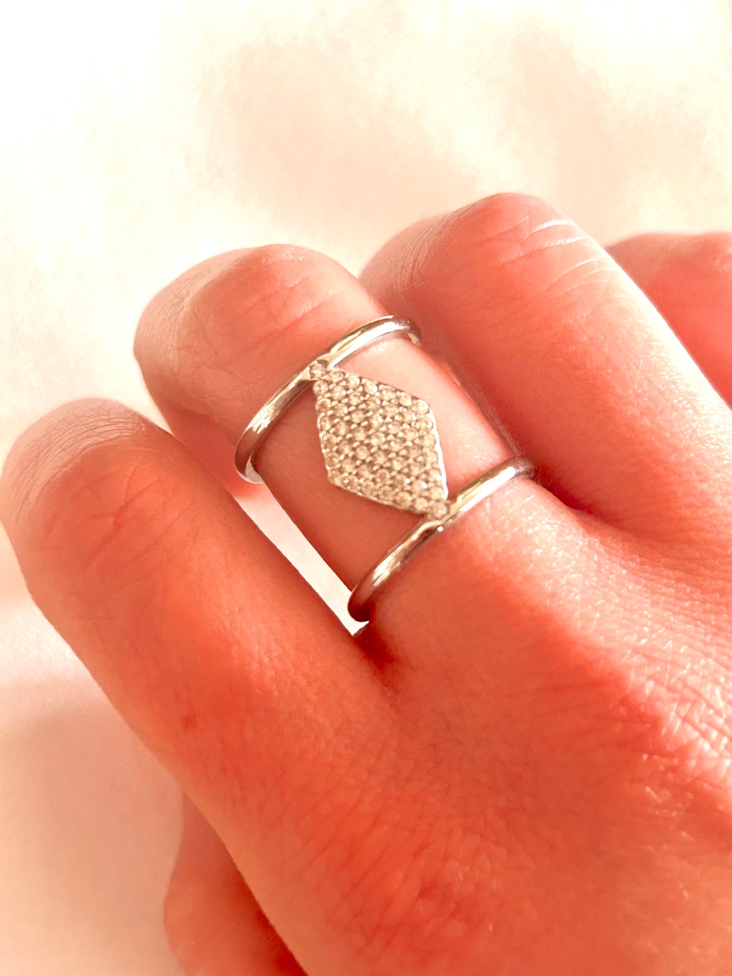 Bague losange brillante